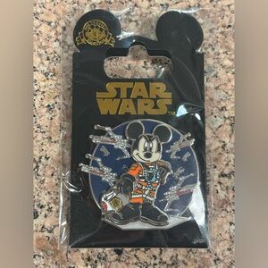 WDW Walt Disney World PIN 2007 STAR WARS Mickey Mouse as X-Wing Pilot NEW